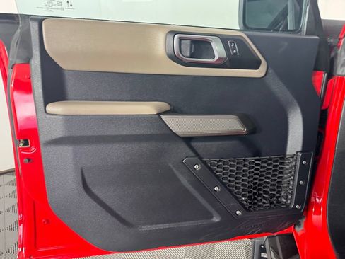 Used 2022 Ford Bronco Wildtrak AWD/4WD image 9