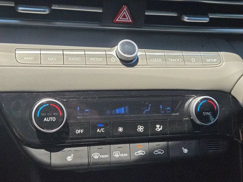 Used 2024 Hyundai Elantra SEL w/ Convenience Package FWD image 29