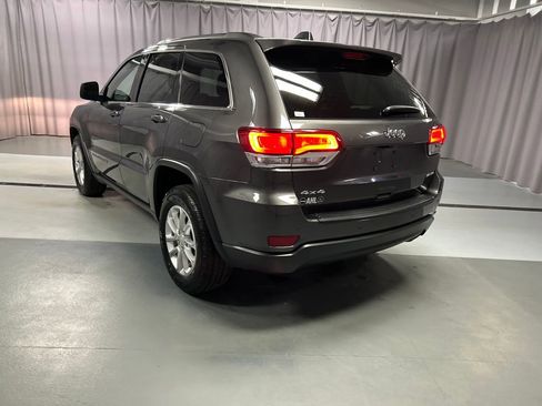 Used 2021 Jeep Grand Cherokee Laredo image 5