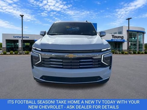 New 2026 Chevrolet Suburban Premier AWD/4WD image 2