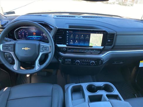 New 2026 Chevrolet Silverado 1500 LT w/ Z71 Off-Road Package image 13