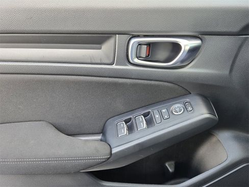 Used 2025 Honda Civic Sport image 26