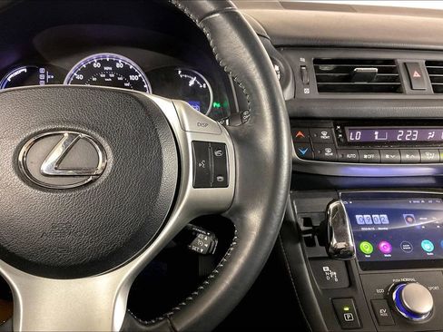 Used 2013 Lexus CT 200h FWD image 19