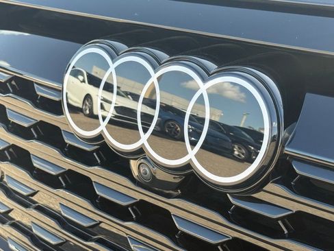 Used 2024 Audi Q8 e-tron Premium Plus w/ Premium Plus Package AWD/4WD image 46