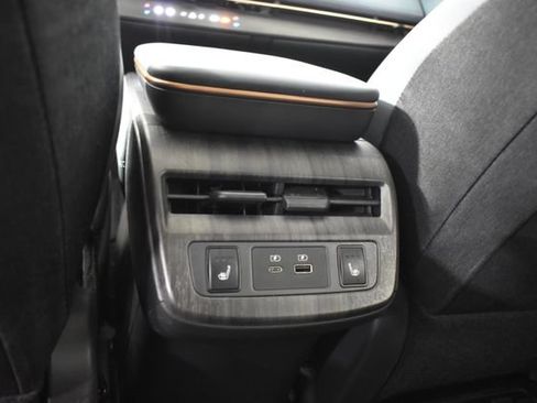 Certified 2023 Nissan Ariya AWD/4WD image 29