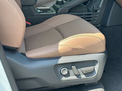 Used 2026 Toyota 4Runner Limited AWD/4WD image 15