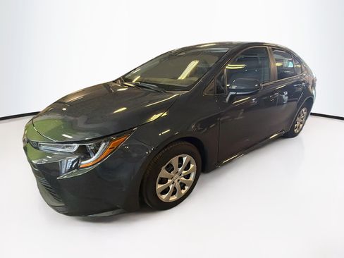 Used 2025 Toyota Corolla LE FWD image 3