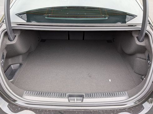 New 2026 Mercedes-Benz E 53 AMG e 4MATIC Sedan image 32