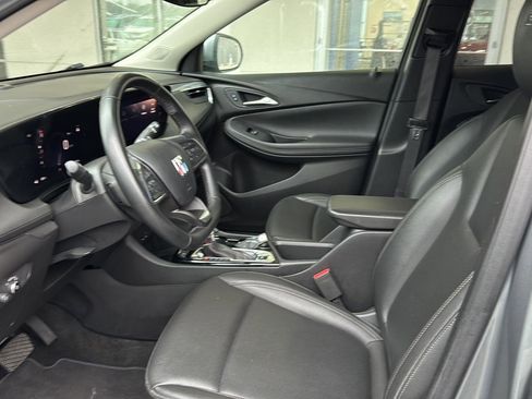 Used 2024 Buick Encore GX Sport Touring image 8