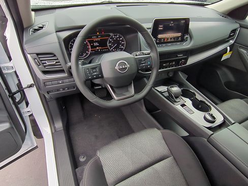 New 2026 Nissan Rogue SV w/ Cold Weather Package image 11