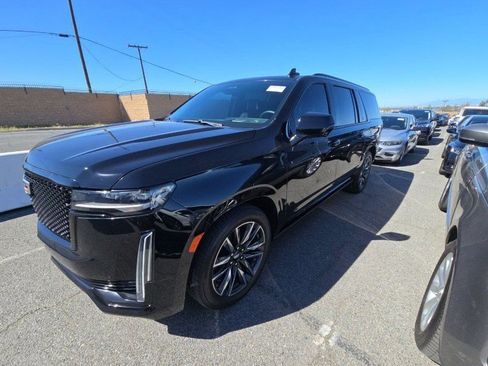 Used 2023 Cadillac Escalade ESV Sport Platinum image 1