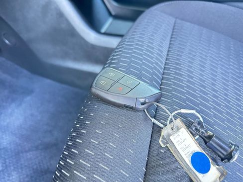 Used 2025 Chevrolet Equinox LT image 22