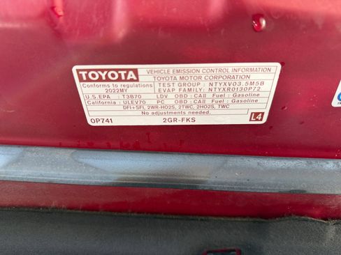 Used 2022 Toyota Camry XLE w/ Navigation Package FWD image 39