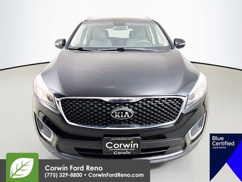 Used 2016 Kia Sorento LX image 2