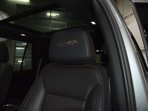 Used 2024 Chevrolet Tahoe High Country AWD/4WD image 40