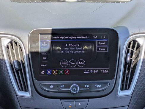 Used 2025 Chevrolet Malibu LT image 18