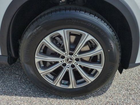 Used 2026 Mercedes-Benz GLC 300 image 11