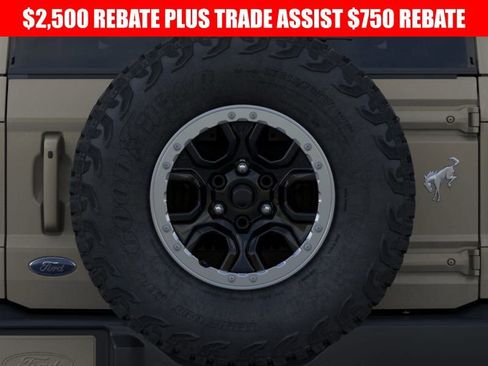 New 2025 Ford Bronco Outer Banks w/ Sasquatch Package image 24