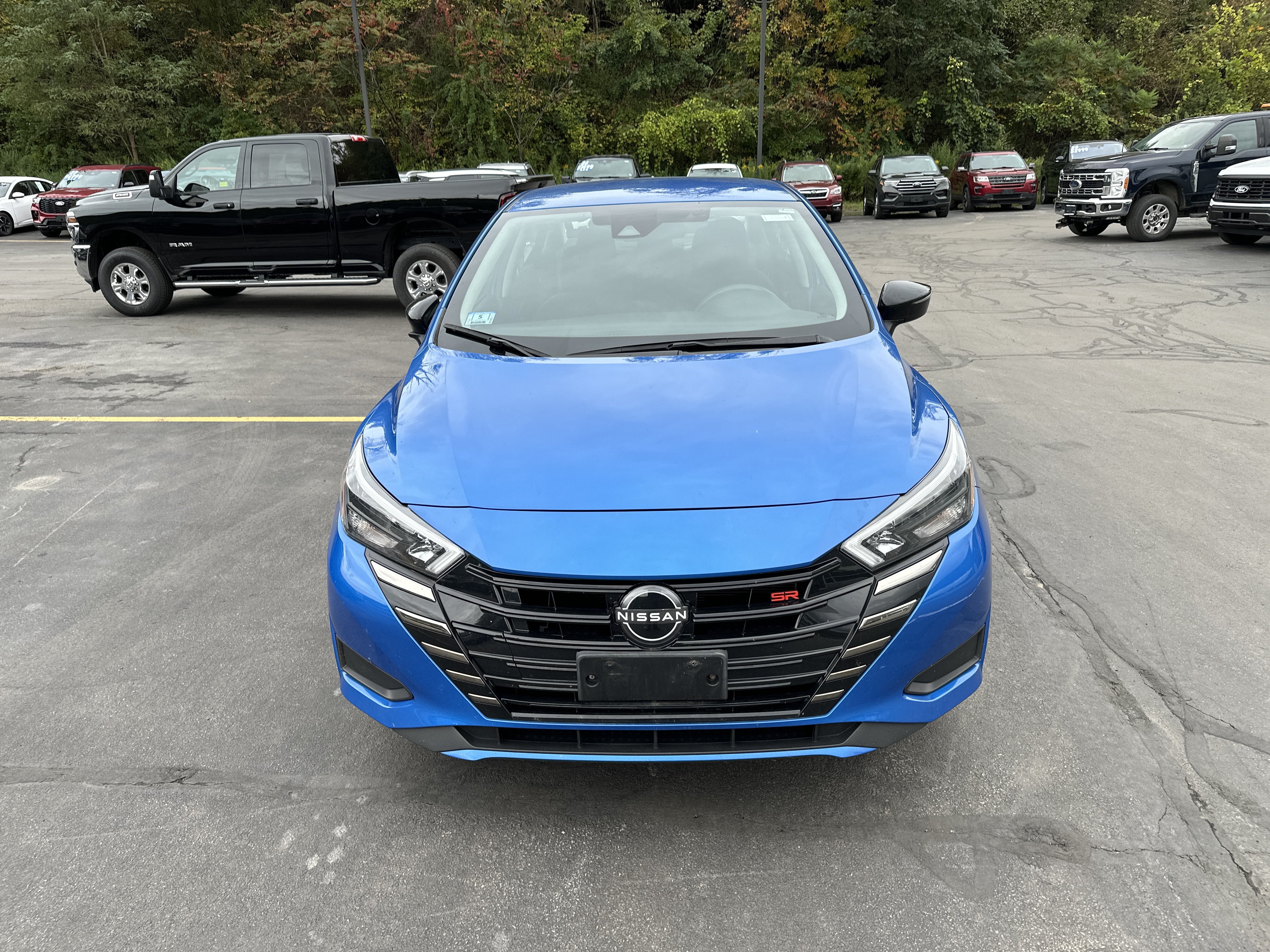 Used 2024 Nissan Versa SR FWD image 2
