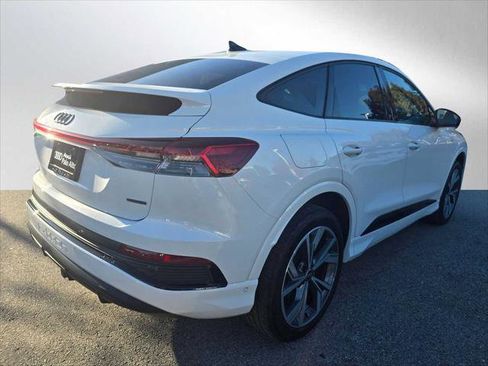 Used 2024 Audi Q4 e-tron Prestige w/ Black Optic Plus Package image 3