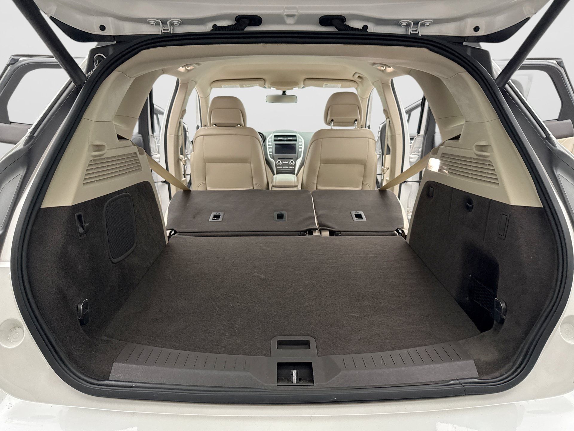 Used 2019 Lincoln MKC Premiere FWD image 18