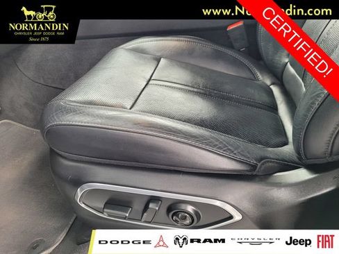 Certified 2023 Jeep Wagoneer L Series II AWD/4WD image 16