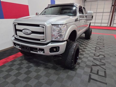 Used 2015 Ford F250 Lariat w/ Lariat Ultimate Package image 3