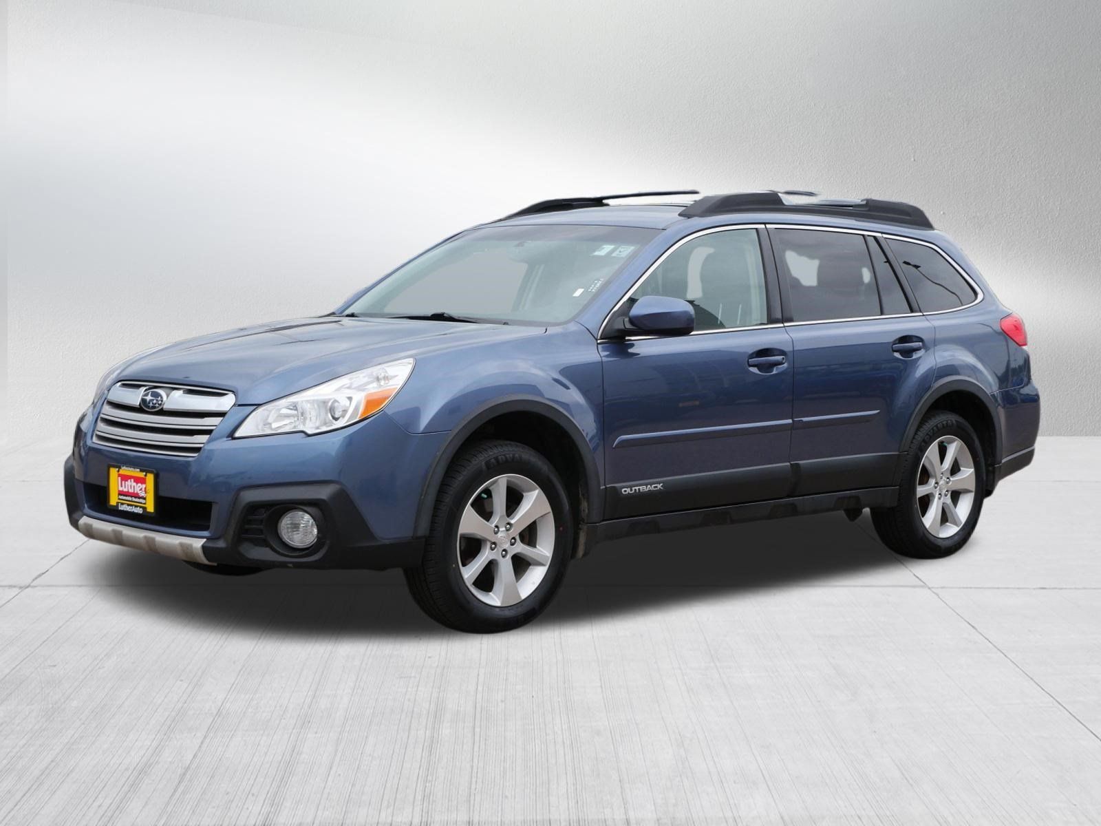 Used 2014 Subaru Outback 2.5i Limited w/ Moonroof Package AWD/4WD image 3