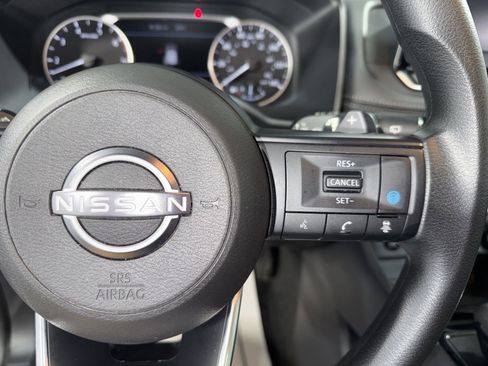 Used 2024 Nissan Rogue SV AWD/4WD image 28