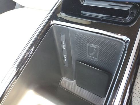 Certified 2025 Volkswagen ID.4 Pro S RWD image 21