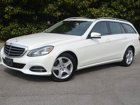 Used 2014 Mercedes-Benz E 350 4MATIC Wagon image 10