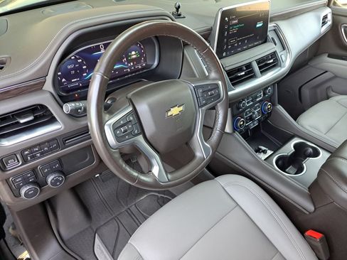 Used 2022 Chevrolet Tahoe LT w/ Luxury Package AWD/4WD image 10