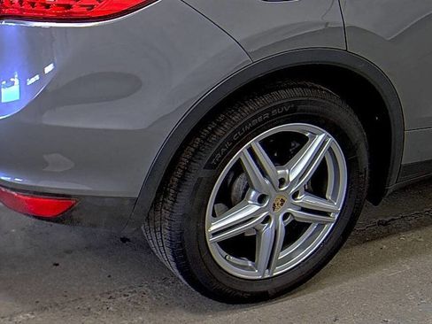 Used 2014 Porsche Cayenne Platinum Edition image 9