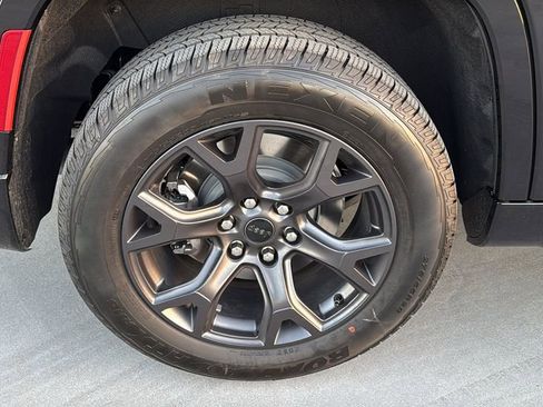 New 2026 Jeep Grand Wagoneer Limited image 7