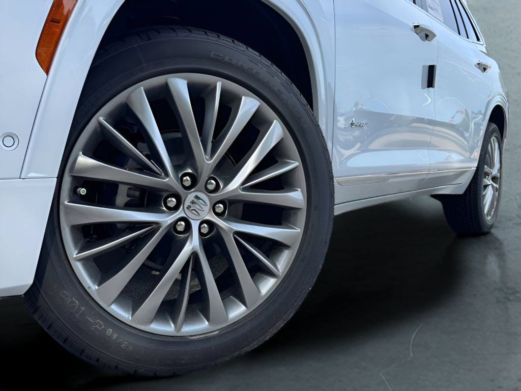 New 2026 Buick Enclave Avenir w/ Super Cruise Package FWD image 3