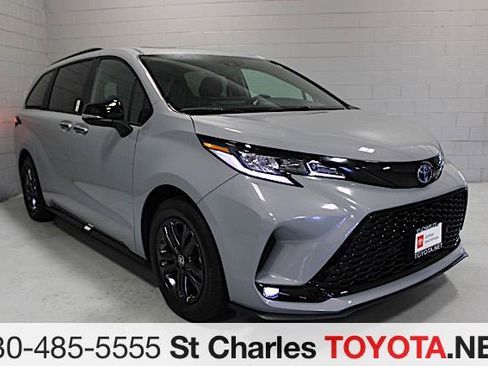 Certified 2025 Toyota Sienna XSE w/ XSE Premium Package AWD/4WD image 1