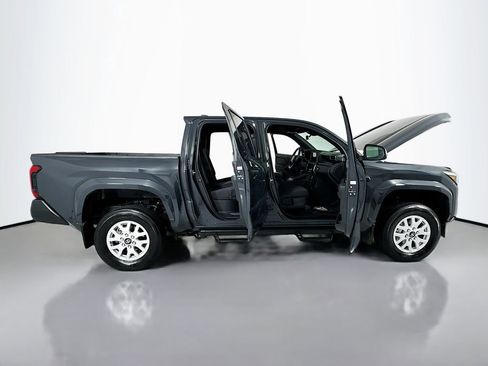 Used 2024 Toyota Tacoma SR w/ SR Upgrade Package AWD/4WD image 22