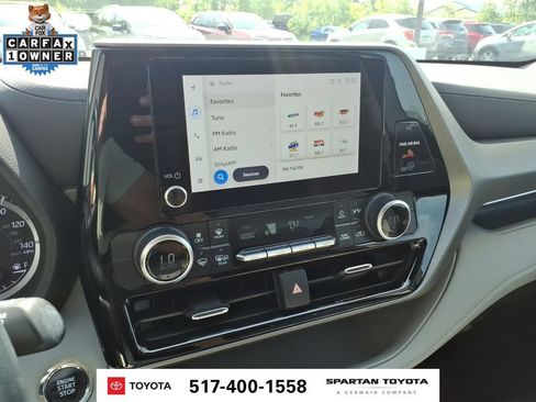 Used 2023 Toyota Highlander LE AWD/4WD image 21