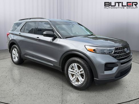 Certified 2023 Ford Explorer XLT RWD image 8