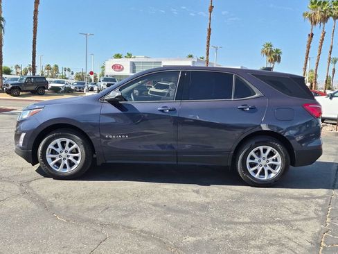 Used 2019 Chevrolet Equinox LS FWD image 3