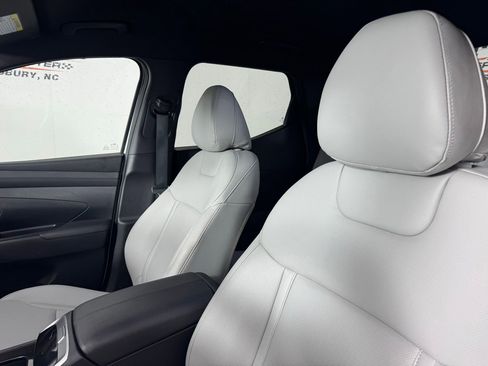 Used 2025 Hyundai Santa Cruz SEL FWD image 10