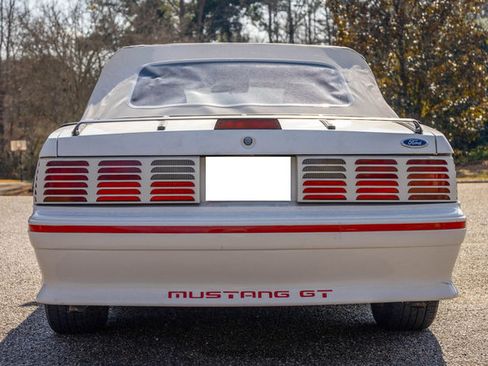 Used 1987 Ford Mustang GT RWD image 18
