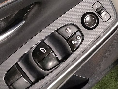 Used 2022 Nissan Sentra SR w/ SR Premium Package FWD image 27