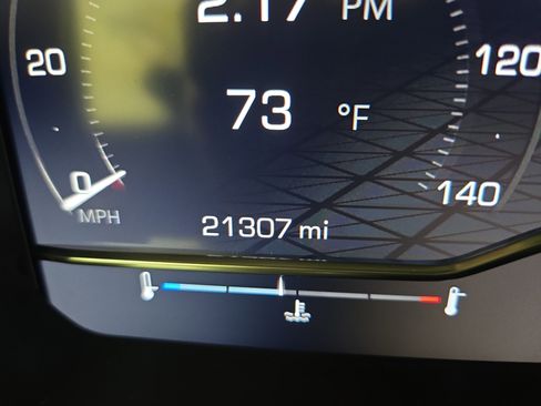 Certified 2025 GMC Sierra 2500 SLT w/ SLT Premium Package image 18