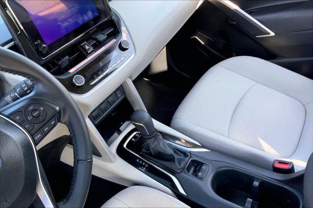 Certified 2025 Toyota Corolla Cross LE FWD image 16