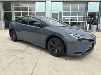 Used 2025 Toyota Prius LE FWD video 2