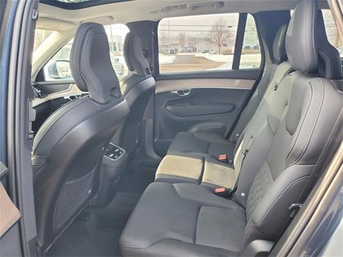 Certified 2025 Volvo XC90 B6 Plus image 27