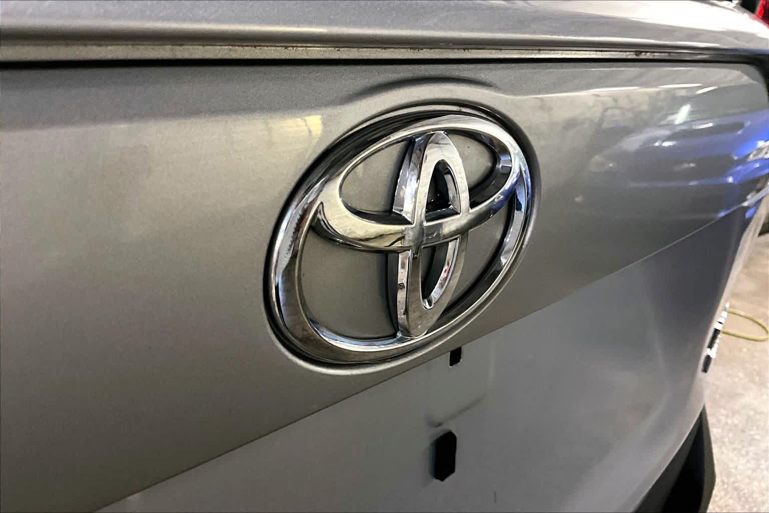 Used 2019 Toyota RAV4 XLE w/ Convenience Package AWD/4WD image 30