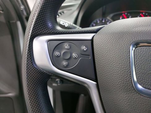 Used 2022 GMC Terrain SLE w/ Driver Convenience Package image 16