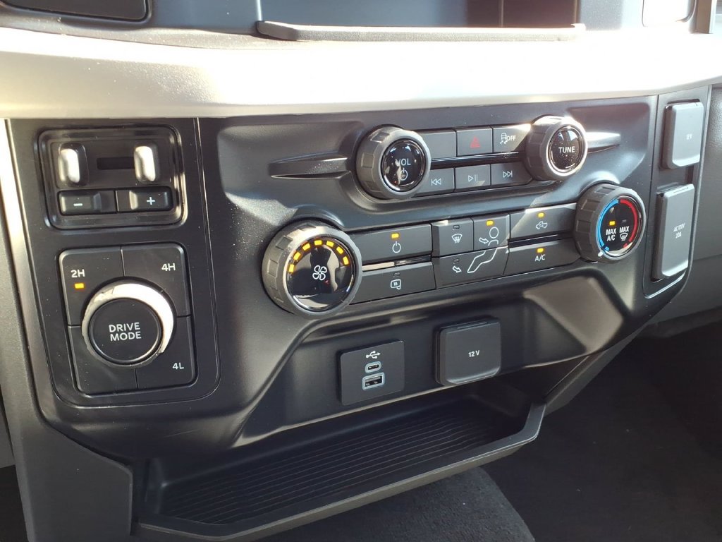 New 2027 Ford F250 XL w/ STX Appearance Package AWD/4WD image 21